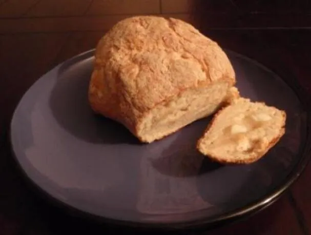 Helppo hapanjuurileipä