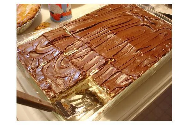Eclair-kakku
