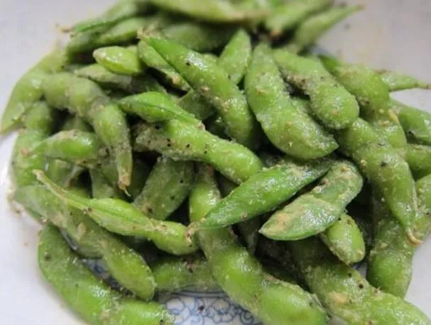 Edamame sinappi-seesamikastikkeella