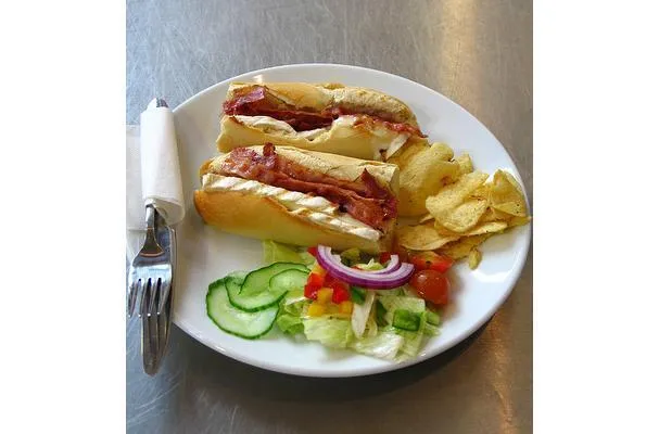 Välipalasandwichit