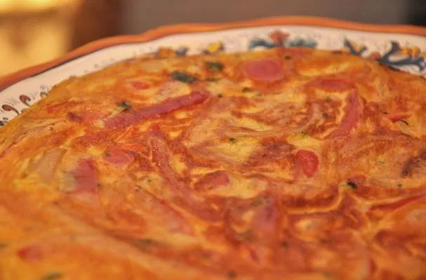 Zucchini ja punainen paprika frittata